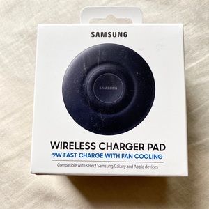 ⚠️SOLD⚠️Samsung - Wireless Charging Pad